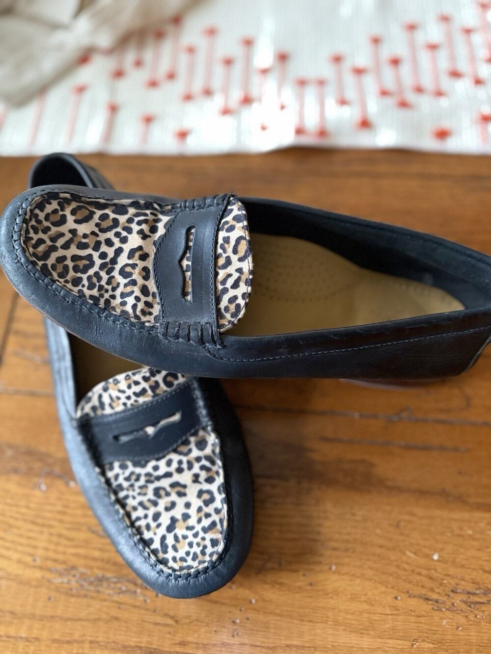 GH Bass & Co Weejuns Penny Loafers Flats Shoes Womens 9.5 Black Leopard Print